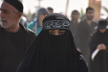 oděv ženy islámského státu